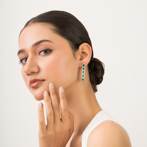 Nueva colección artesanal de pendientes colgantes con halo de esmeraldas naturales y diamantes para boda, joyería de oro blanco sólido de 14 quilates. - Product Image 6