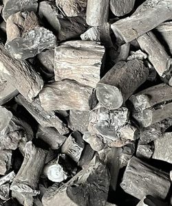 Briquettes de charbon de bois hexagonales 100 % naturelles en bois dur, fabriquées à la machine, 80-90 % de carbone fixe, faible fumée et cendres, durée de combustion de 4 à 6 heures - Product Image 2
