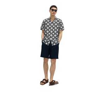 เสื้อเชิ้ตผู้ชายแขนสั้นทรงปกติสำหรับใส่ทำงานหรือลำลอง รับผลิตตามสั่งขายส่งจำนวนมาก ผู้ผลิตเสื้อเชิ้ตยูนิฟอร์ม OEM - Product Image 1