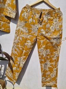 Conjunto de Pijama de Algodón para Mujer, Estampado Floral, Suave y Transpirable, Dos Piezas, Ropa de Dormir con Botones, Ropa para Estar en Casa - Product Image 5