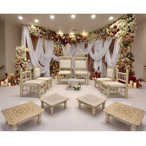 Sillas Mandap Económicas para Bodas del Sur de Asia, Sillas de Madera Tradicionales Sankheda para Bodas, Compre un Juego de Sillas para Novios, Reino Unido - Product Image 1