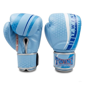 ถุงมือชกมวยไทย VERNEXA SPORTS แบบสั่งทำพิเศษ หนังวัวแท้ สำหรับฝึกซ้อม MMA และการต่อสู้ พร้อมสายรัดแบบ Hook & Loop รับทำโลโก้ OEM - Product Image 2