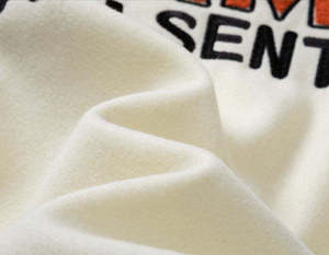 Veste de haute qualité pour homme à épaules tombantes, manches en cuir PU, logo brodé, fermeture à boutons sur le devant, veste varsity old school - Product Image 4