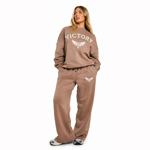 Ensemble de survêtement oversize pour femme, sweat-shirt décontracté et pantalon de survêtement à jambes larges, imprimé Victory, ensemble deux pièces pour se détendre, automne-hiver - Product Image 2