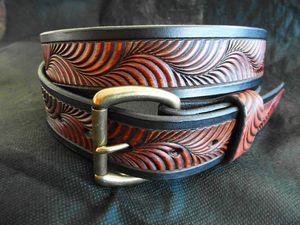 Ceintures en cuir de vachette vintage marron de créateur avec boucle carrée, écologiques et respirantes pour hommes - Product Image 2