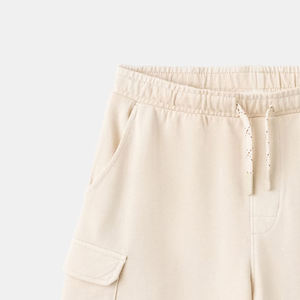 Shorts de sport pour hommes respirants à séchage rapide en toile tricotée unie à taille mi-haute pour l'entraînement et la gym, service OEM - Product Image 3