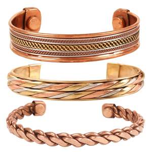 Bracelet en cuivre de luxe, pièce maîtresse de la bijouterie pour les amateurs de mode - Product Image 4
