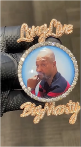 จี้ห้อยคอแบบฮิปฮอปชุบทองคำขาว 925 ประดับเพชรโมอิสซาไนต์ตามสั่ง พร้อมใส่รูปภาพและชื่อ - Product Image 5