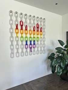 Décoration murale en résine sur mesure pour fabricants, maillons de chaîne bleus et verts, sculpture verticale en plastique pour jardin, vente en gros pour extérieur - Product Image 3