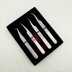 Pinzas profesionales de Extensión de pestañas de acero inoxidable en tono plateado, herramientas de belleza con diseño de corazón, aplicador de puntas de fibra sostenible - Product Image 2