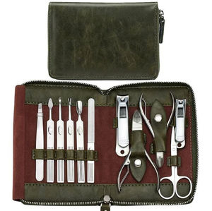 KAAMIR INSTRUMENTS KI-MK-130 Juego Profesional de Manicura y Pedicura de 11 Piezas, Cortaúñas Metálico 4 en 1, Diseño Clásico, Uso para Adultos - Product Image 1