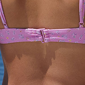 Traje de baño inspirado en las últimas tendencias con tela transpirable y comodidad elástica. Ideal para nadar, caminar por la playa y días soleados. - Product Image 5