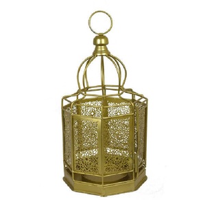 Farol Marroquí de Latón Rectangular con Diseño de Corte Láser, Decoración para el Hogar, Portavelas Duradero con Acabado Dorado - Product Image 2