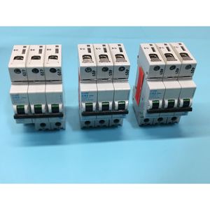 3 INTERRUPTORES DE CIRCUITO GENERAL ELECTRIC V-LINE C63 AMPS - Equipo y Piezas de Semiconductores de Confianza de Marca Global - Product Image 1
