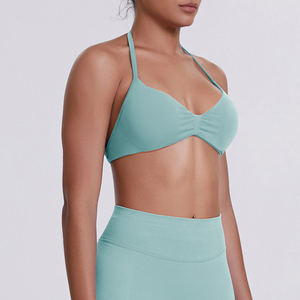 Top sin costuras inalámbrico con cuello halter y triángulo en la espalda, color azul liso para mujer - Product Image 5