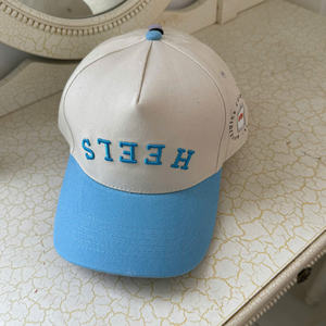 Casquette de baseball personnalisée en gros avec logo, unisexe, respirante, douce, en toile 5 panneaux, broderie 3D, bicolore unie, réglable, pour le sport et le golf - Product Image 2