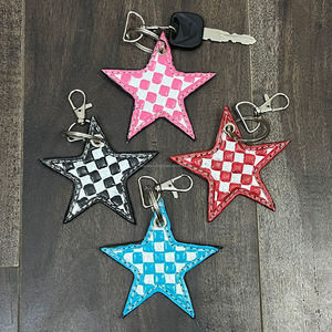 Llavero de Diseño con Estrella de Cuero a Cuadros, Novedad 2025, Accesorio con Dije de Estrella, Moderno, para Mujer - Product Image 5