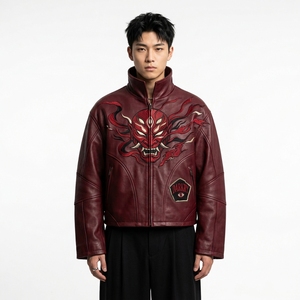 Chaqueta de cuero para hombre con bordado de máscara Oni rojo oscuro, cuello alto, estilo motero, resistente, casual, para uso urbano - Product Image 1