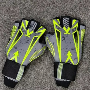 Guantes de Portero de Látex Falcon Pro Morados y Verdes, Impermeables, Unisex, Transpirables, Antideslizantes, para Fútbol, Gimnasio y Actividades al Aire Libre - Product Image 1