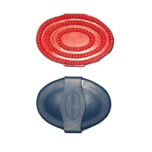 Cepillo de aseo de goma para caballos. - Product Image 1