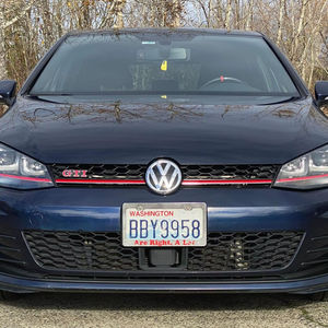 Volkswagen GTI Autobahn <span class=keywords><strong>2017</strong></span> d'occasion en bon état, 1 propriétaire, Dynamic Chassis Control, provenance occidentale - Product Image 1