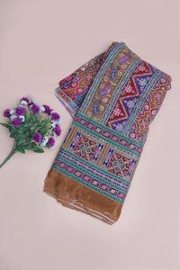 ผ้าเครปสีน้ำตาลอูฐลายพิมพ์เรขาคณิตสไตล์ชาติพันธุ์พร้อมขอบลายเพสลีย์สำหรับตัดเย็บชุดคุर्ติ - Product Image 5