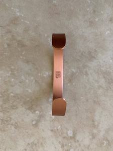 Brazalete Abierto de Cobre Puro Hecho a Mano con Grabado, Metal Sólido, Nombre Personalizado, Frase Personalizada, Acabado Antiguo de Alto Brillo - Product Image 6
