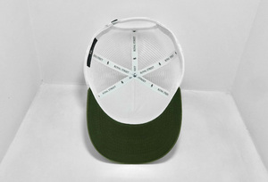 Casquette de camionneur pour adulte, fabriquée au Vietnam, avec logo brodé 3D modifié, structure 5 panneaux, dos en maille, style streetwear de haute qualité pour jeunes. - Product Image 4