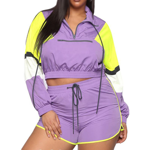 Ensemble de survêtement color block pour femme grande taille, violet et jaune, manches longues, coupe ample sportive, short à taille élastique, col rabattu - Product Image 1
