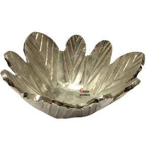 Tazón de servir de aluminio y metal con diseño de hojas decorativas de mesa para restaurante y bar de hotel - Product Image 1