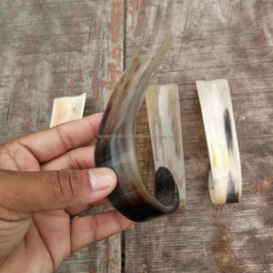 Cuchara para zapatos hecha a mano de cuerno natural con curva trasera, elegante ayuda para poner zapatos al mejor precio - Product Image 4