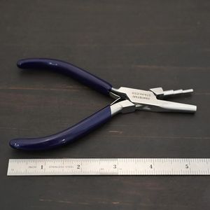 Alicates Profesionales de Alta Calidad de Acero al Carbono con Mandril de Mordazas Planas Escalonadas Medianas para Fabricación de Joyas, Envoltura de Alambre y Formación de Lazos - Product Image 6