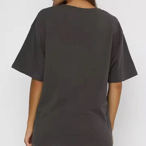 T-shirt à manches courtes pour homme, gris foncé, coupe ample, col rond, style décontracté, tricoté, couleur unie, design simple, coupe classique - Product Image 4