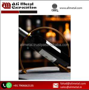 The Tipple Throne Support à vin en métal Porte-vin décoratif pour la décoration du salon et de la fête Personnalisable - Product Image 2