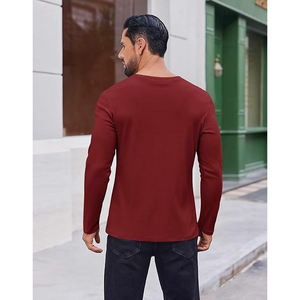 Vente en gros de vêtements de sport pour hommes : Joggers de sport et de course personnalisés, T-shirt à manches longues à col rond vierge au design spécial - Product Image 4