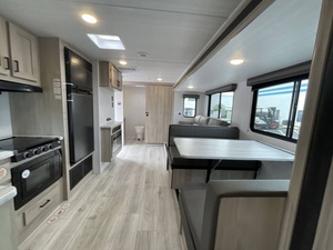 Nuevo E-a-s-t To W-e-s-t- S-i-l-v-e-r L-a-k-e 2600RB 2025 - Product Image 6