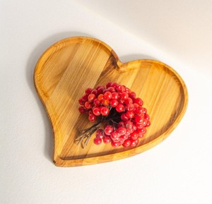 Custom Logo Heart Shaped Acacia Wood Tray Valentines Day Romantic Gift Wood Serving Plate For Jewelry <b>Key</b> Cosmetic Wholesale - Product Image 2