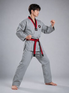 Uniforme de karaté léger offrant une coupe confortable, un tissu respirant et une excellente durabilité pour l'entraînement quotidien et les hautes performances - Product Image 4