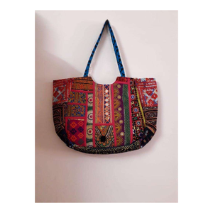 Bolso Tote Étnico Bordado a Mano con Patrones Tribales Coloridos para Uso Diario Informal - Product Image 1