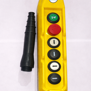 Télécommande de pont roulant CMK à double vitesse avec boutons poussoirs de 2 à 14 touches et arrêt d'urgence, indice de protection IP65, fabriquée en Inde - Product Image 1