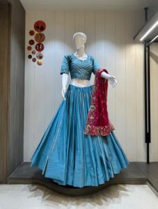 Conjunto de Chaniya Choli de Seda Romana Premium con Bordado Elaborado, Diseño Étnico para Navratri, Bodas y Fiestas - Product Image 5