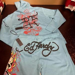 Pull à capuche pour homme avec motif tête de mort et ensemble short - Product Image 3