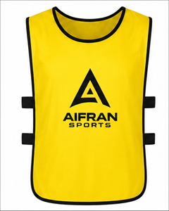 Chaleco de Entrenamiento de Fútbol Verde Brillante, 100% Poliéster, Sin Mangas, con Logotipo Personalizado para Prácticas de Equipo - Product Image 4
