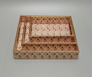 Bandeja Rectangular de Madera de Mango/Acacia Premium con Esmalte Impreso y Asas de Metal Chapadas en Oro, Diseño Vintage Elegante, Novedad, Bandejas de Madera de Moda - Product Image 4