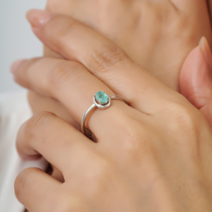 Trendy Hot Selling Single Stone Natural Emerald Gemstone Solitaire <b>Ring</b> <b>For</b> <b>Girls</b> Wedding Engagement Party Wear - Product Image 2