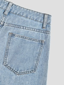 Short de sport décontracté pour femme en jean élastique taille haute avec cordon de serrage, coupe droite, délavé, idéal pour l'été - Product Image 4