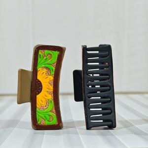 Pince à cheveux en cuir tendance avec motif feuille verte et zigzag pour accessoires féminins - Product Image 1
