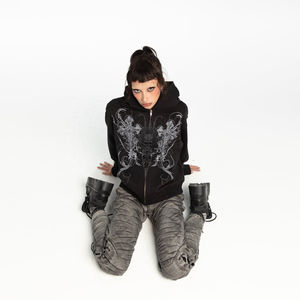 Sweat à capuche moderne pour homme avec strass, 100 % coton, tissu doux et durable pour l'hiver, design scintillant, parfait pour le streetwear et les événements nocturnes - Product Image 6