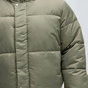 Blouson matelassé sur mesure pour homme vert sauge, coupe courte et oversize, en tissu mat, chaud et épais, pour l'hiver, vente en gros, OEM ! - Product Image 3