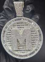 Pendentif Hip Hop Personnalisé pour Homme, Cercle avec Nom en Moissanite VVS, en Argent Massif 925 Plaqué Or, Sertissage Griffe, Luxe Glaçé, Certifié GCI IDGL